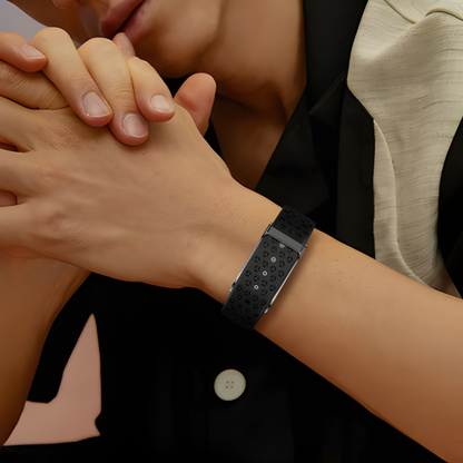 Fynoura™ - Wellness Smart Band